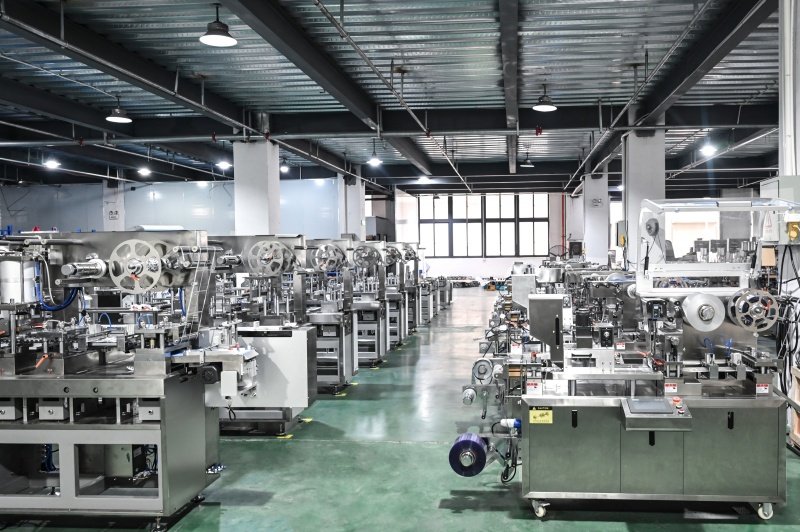 DPP blister packaging machine assembly workshop