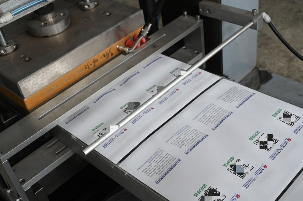 Alimentación precisa de tarjetas