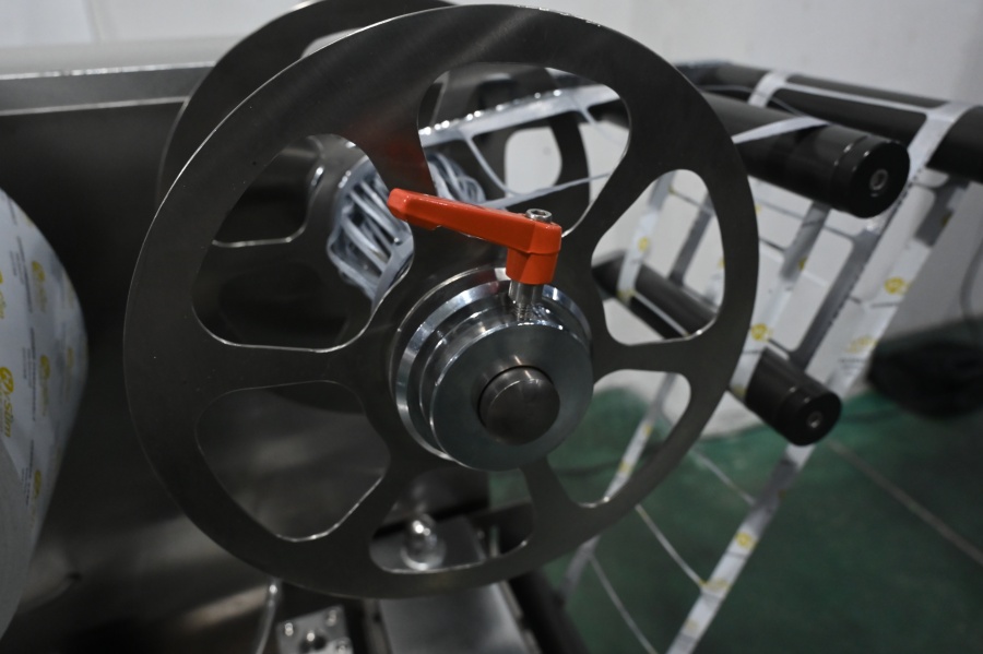 ブリスター除去装置