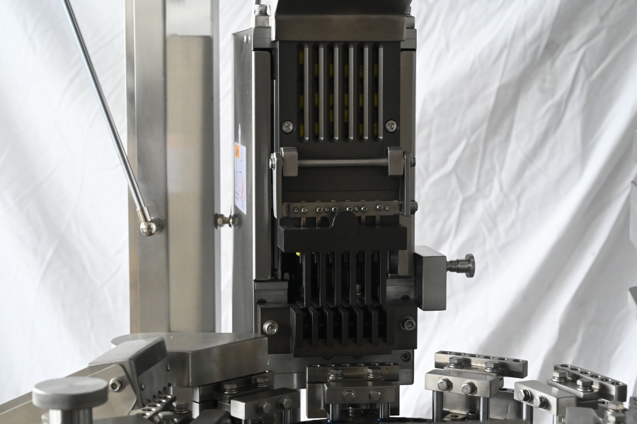 Empty Capsule Feeding Board