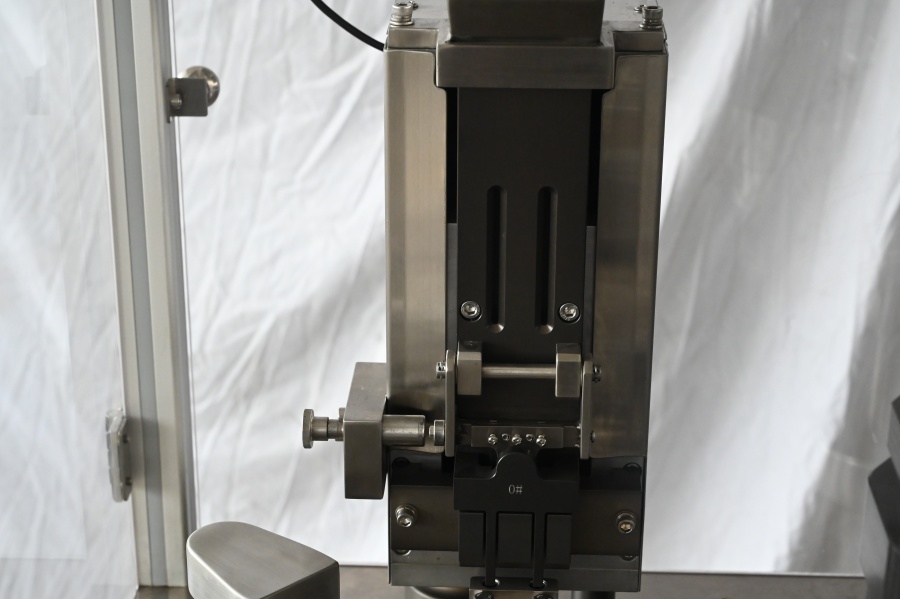 Plateau d'alimentation pour capsules vides