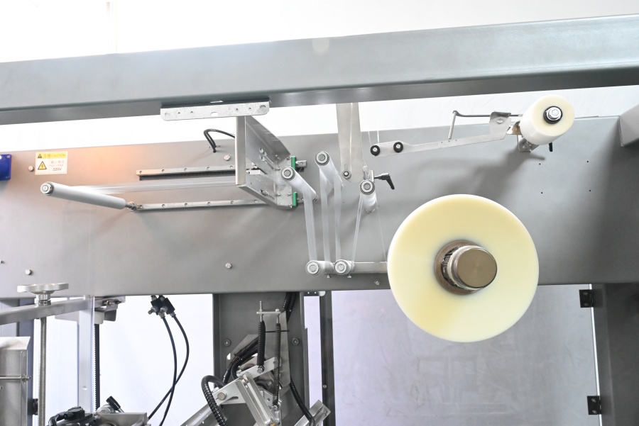 Film Unwinding & Feeding System