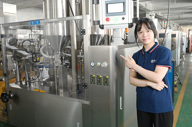 Finetech Tube Filling and Sealing Machine
