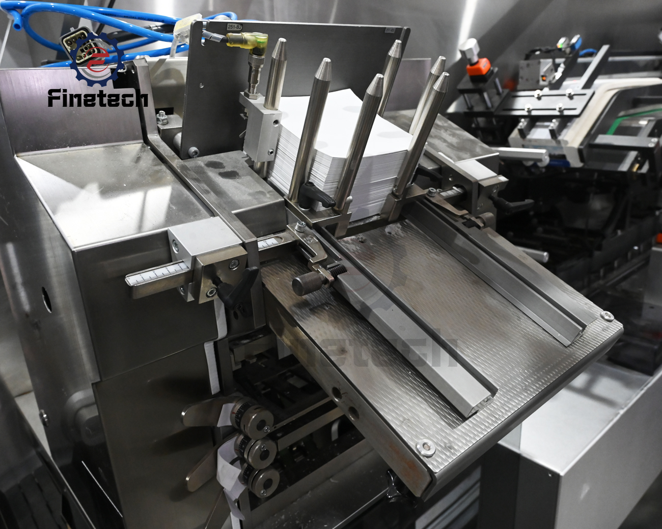 Instruction manual automatic unloading device