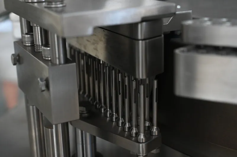 Locking Capsule Device