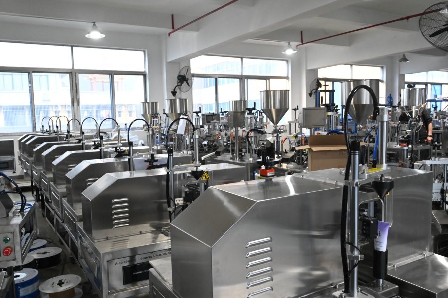 Çin'den Tüp Dolum ve Kapama Makinesi Üreticisi