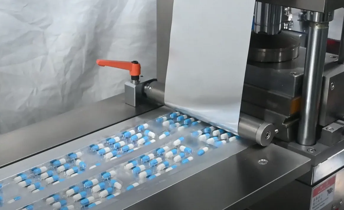 Was ist eine Blisterverpackungsmaschine? 17 Füllkapseln