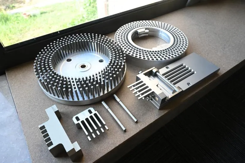 What is a Semi-Automatic Capsule Filling Machine? 16 semi-automatic-capsule-filler-mold