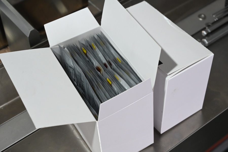 ブリスターカートン