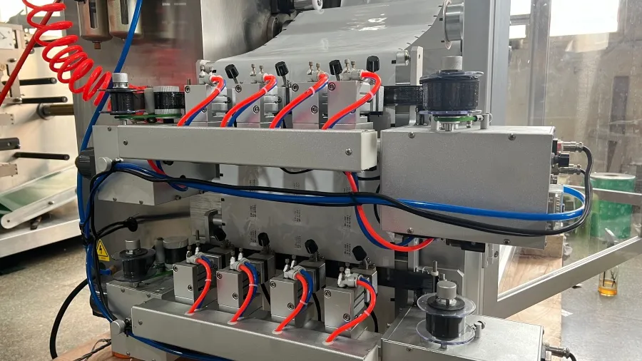 錠剤包装機のシーリングステーション