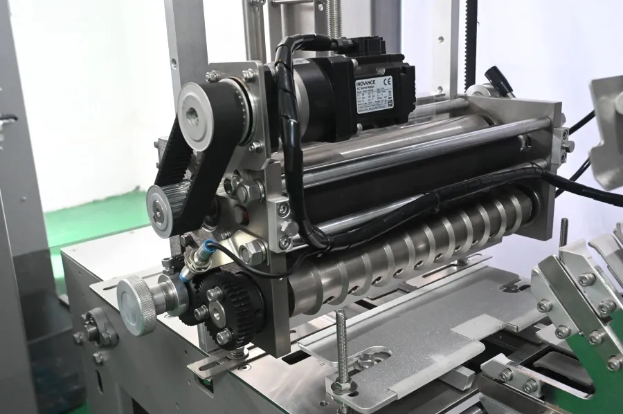 What Is a Cellophane Packaging Machine? Your Complete Guide 8 Système d'entraînement