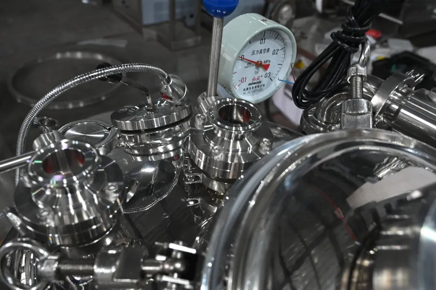 What is a Cosmetic Cream Mixer Machine? 9 Heating System