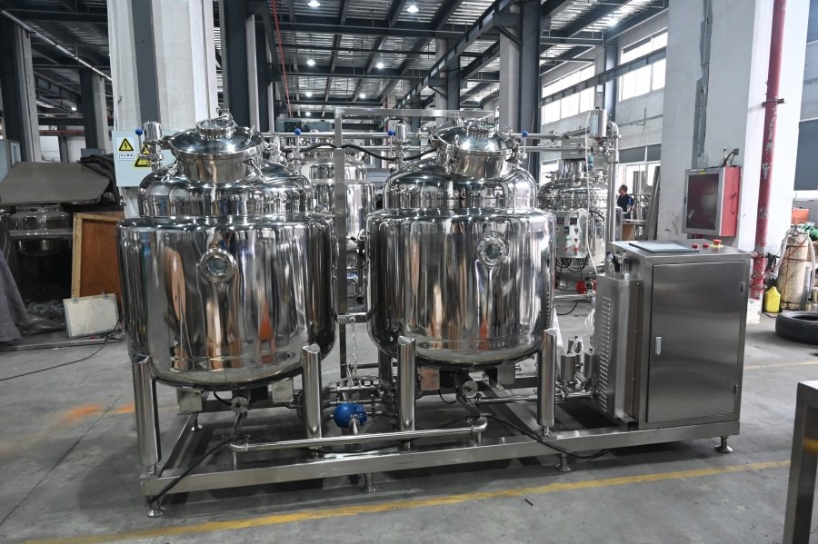 What is a Cosmetic Cream Mixer Machine? 8 Cuve de mélange