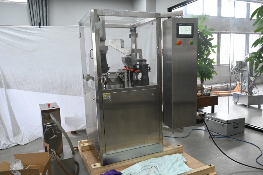 NJP 1200 カプセル充填機