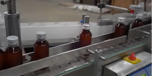 Şişe Paketleme Hattı Nedir? Temel Özellikleri, Uygulamaları ve Ana Bileşenleri 11 Şişe Etiketleme