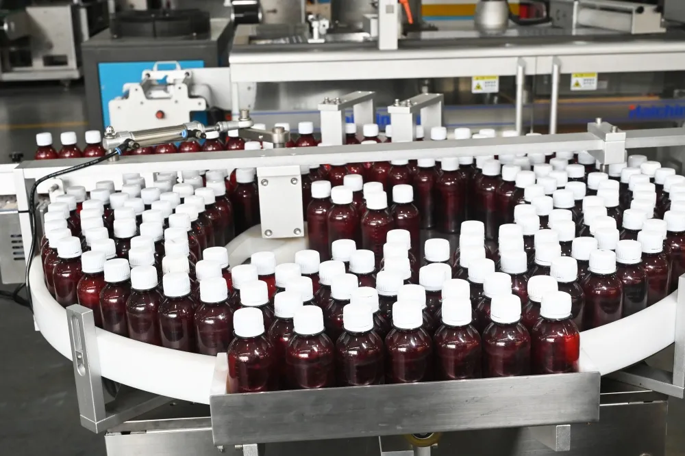 Şişe Paketleme Hattı Nedir? Temel Özellikleri, Uygulamaları ve Ana Bileşenleri 12 İlaç Şişesi