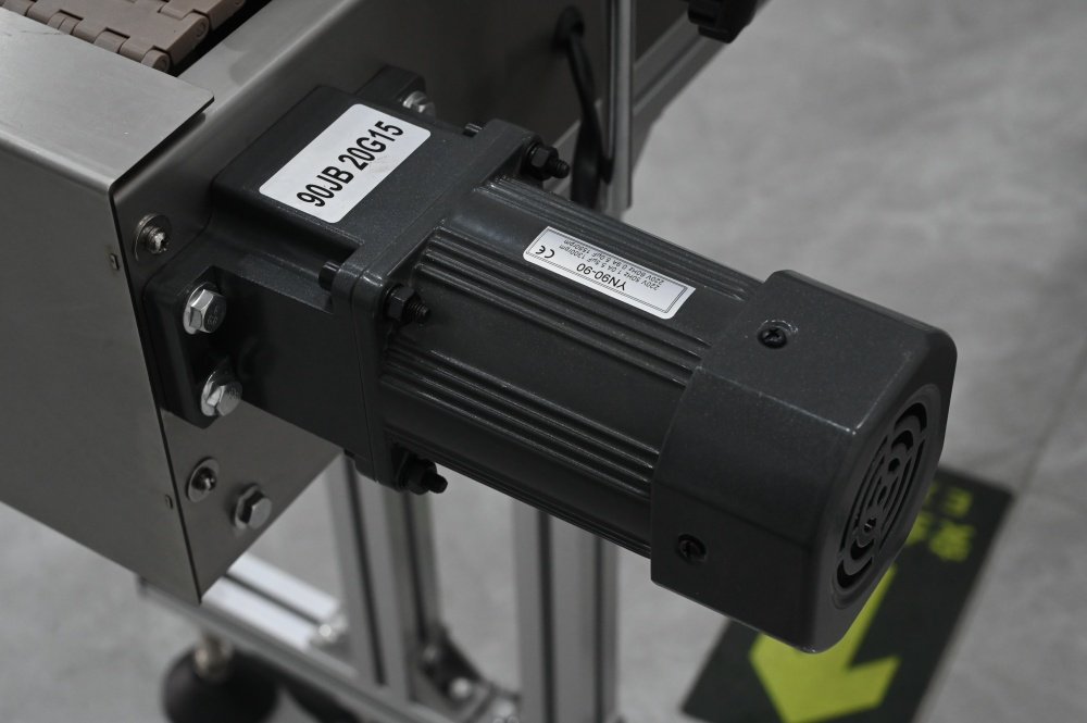 Moteur à régulation de vitesse CA avancé