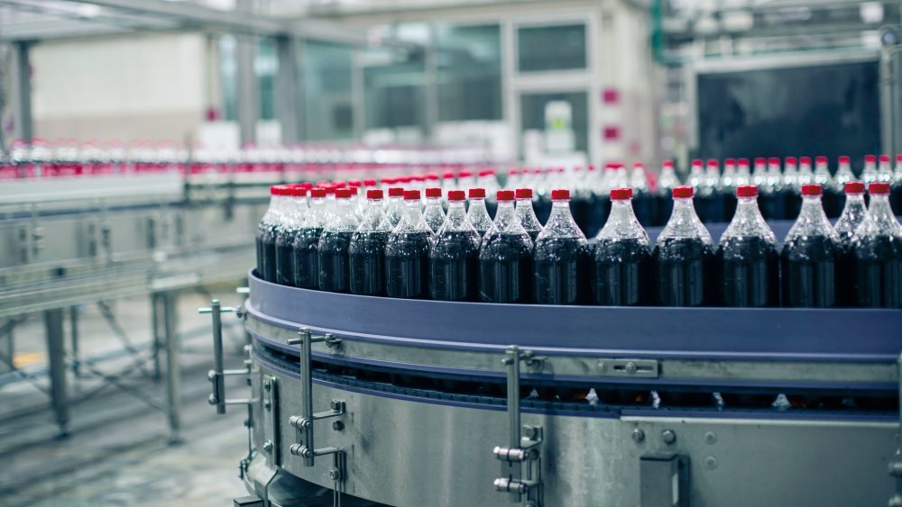 Bottling Line Equipment | Process and Types 5 Carbonated Soft Drinks Filling Line