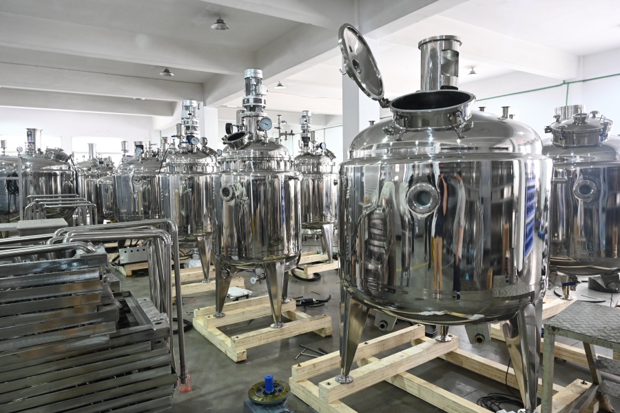 Pharmaceutical Mixing Tank