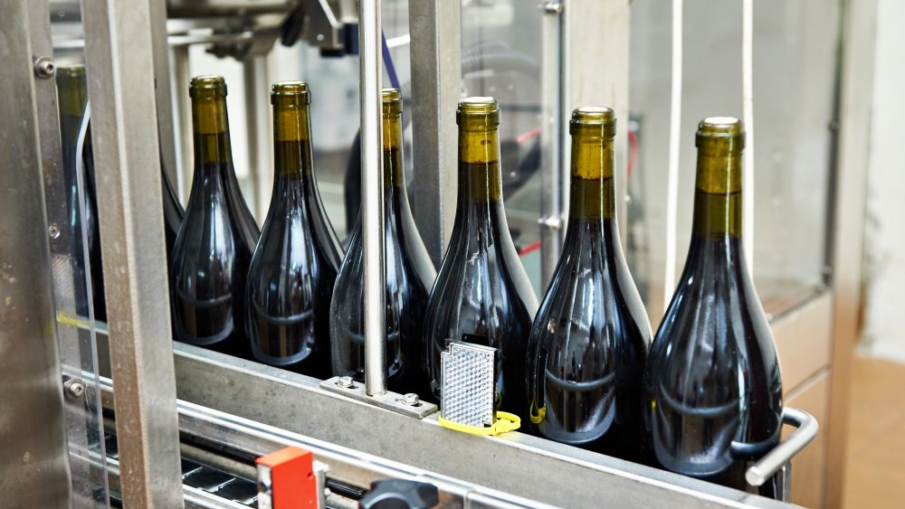 Bottling Line Equipment | Process and Types 9 Wine Filling Line