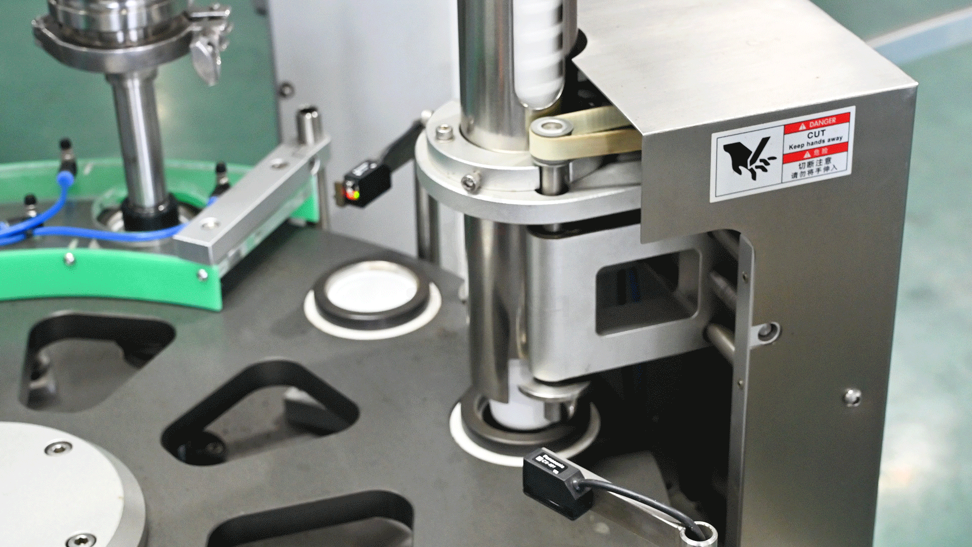 Kapsül kapsüllerinin beslenmesi ve sıralanması