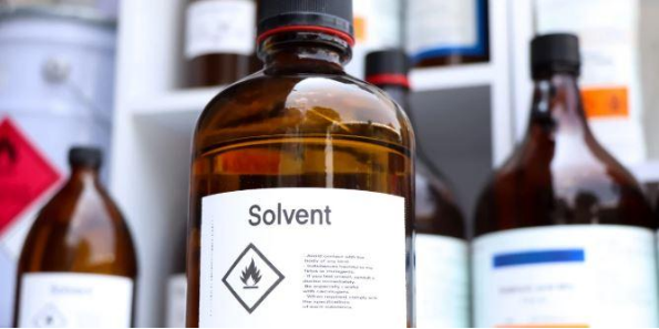 Solvants pharmaceutiques