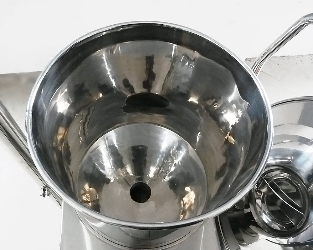 Vacuum Hopper