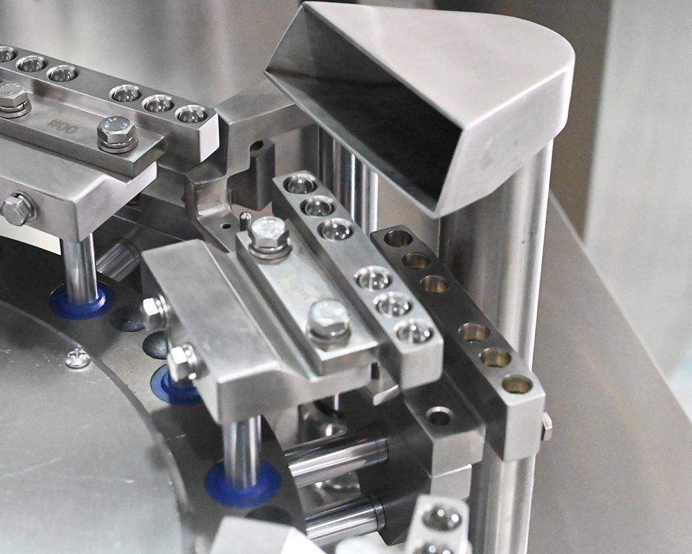 Waste capsule removal station