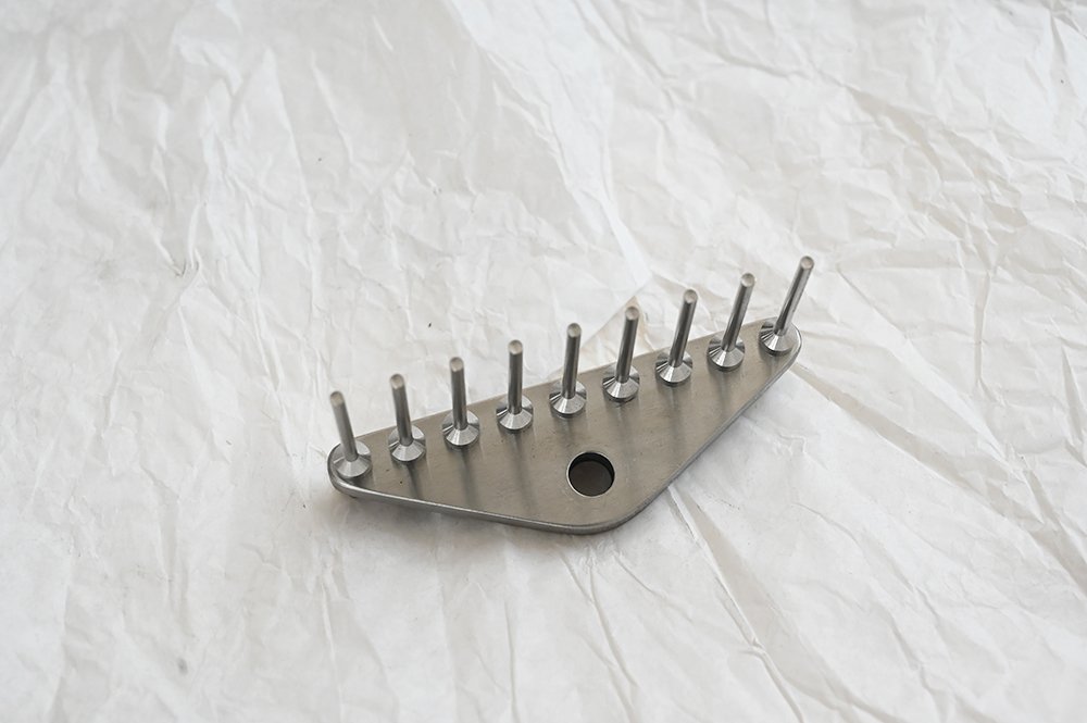 Closing Pin