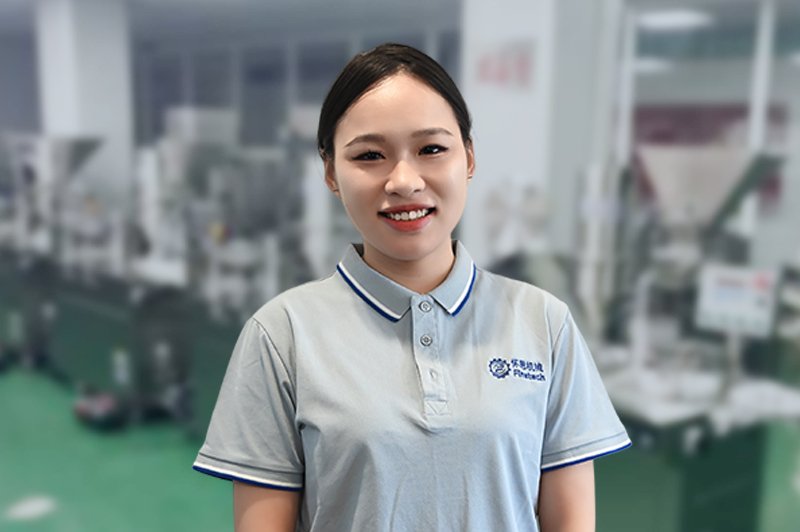 Amy, responsable commerciale chez Finetech