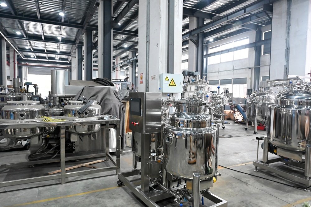 Fournisseur chinois de machines de remplissage de crèmes cosmétiques