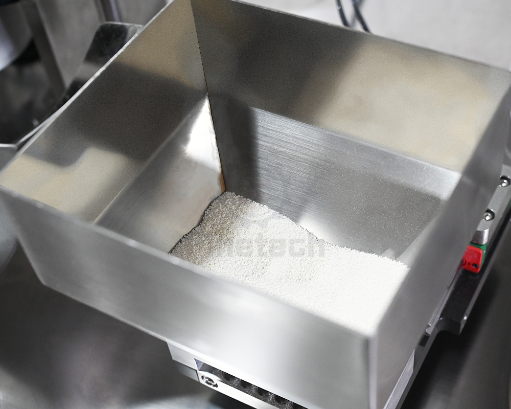 Pellets Hopper